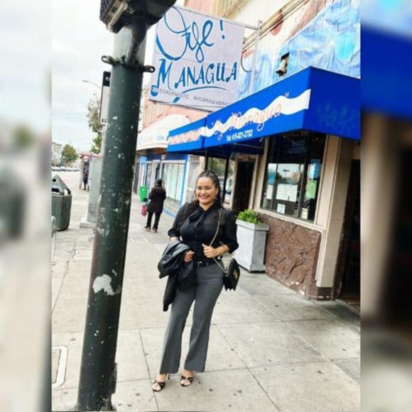 Meet your Posher, Helen - Picture 1 of 1